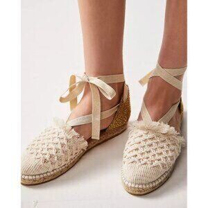 NWOT FREE PEOPLE ~ Vida Espadrille Wrap Sandals / Ivory & Gold ~ 39 ~ sz. 9